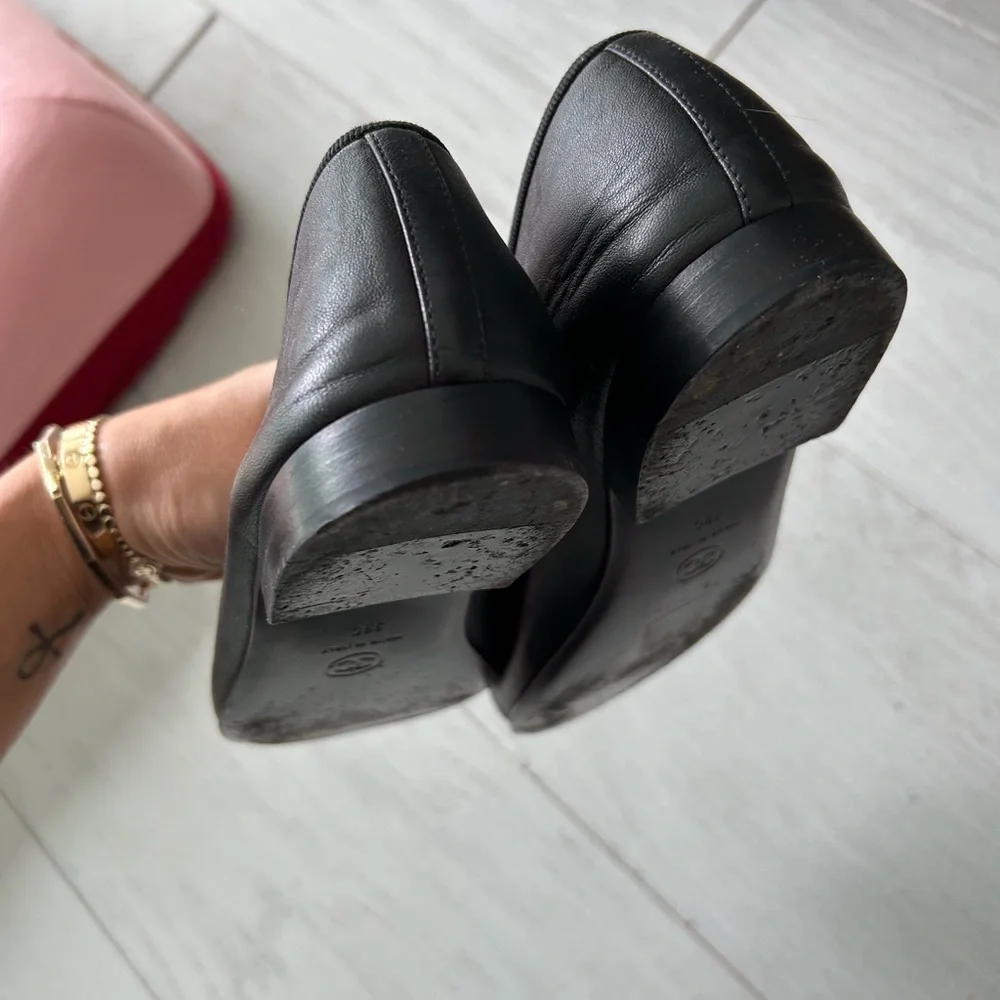 Chanel flats width C only made for Hawaii - Picture 2 of 4